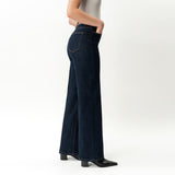Relaxed ComfortDenim™ Jeans - Ninepine