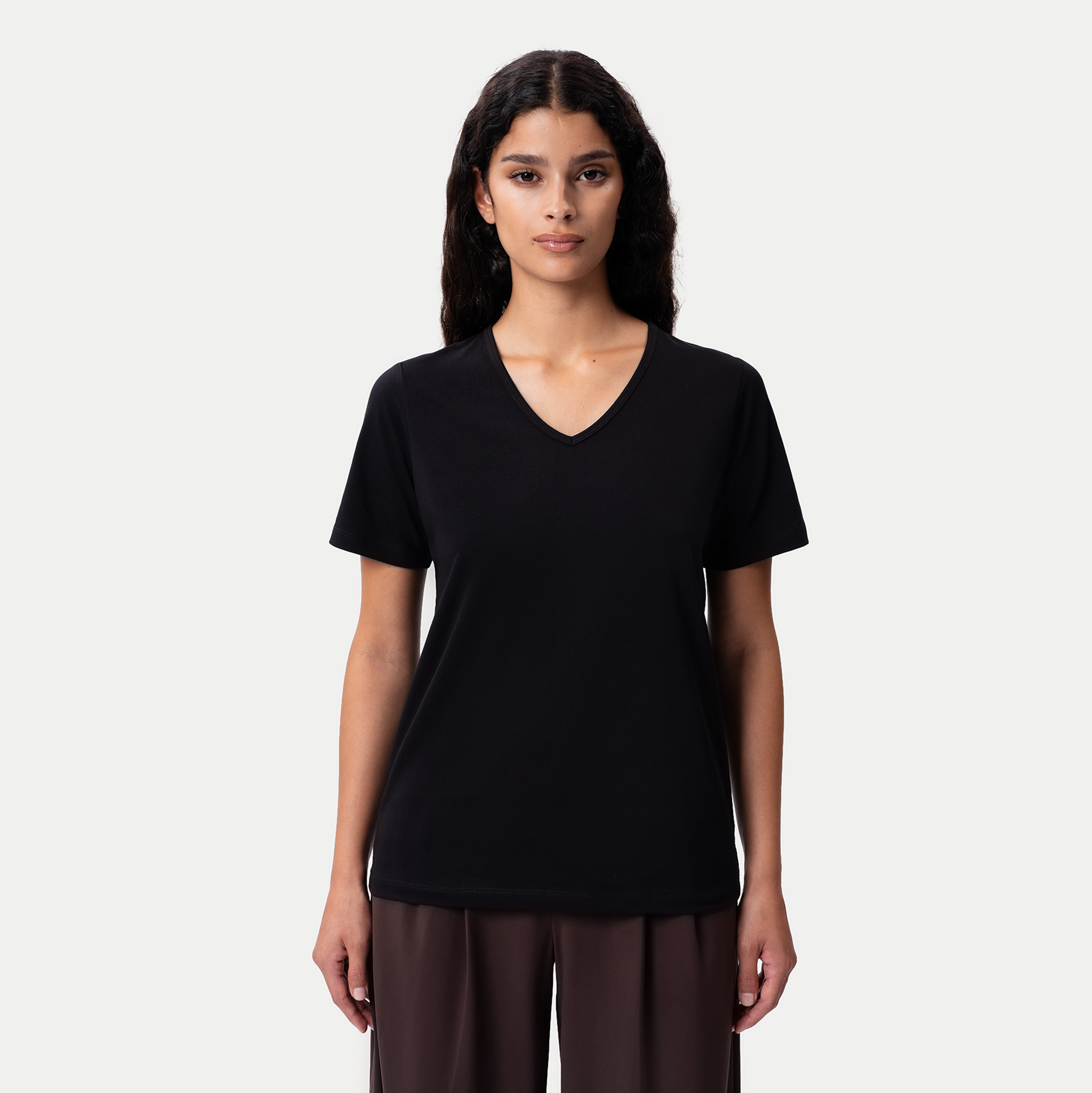 Fitted V-neck Pima T-shirt - Ninepine