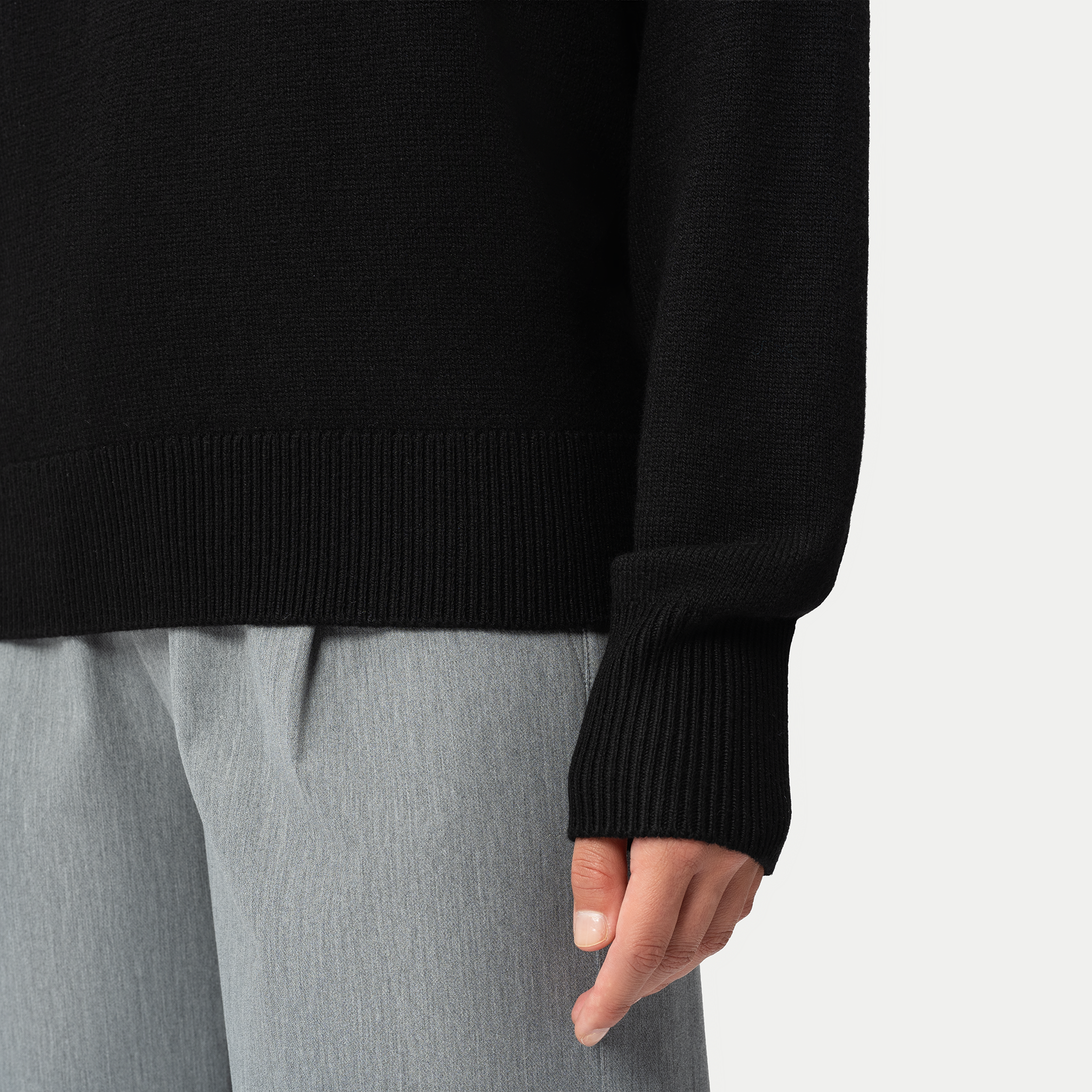Lambswool Crewneck Sweater - Black - Ninepine