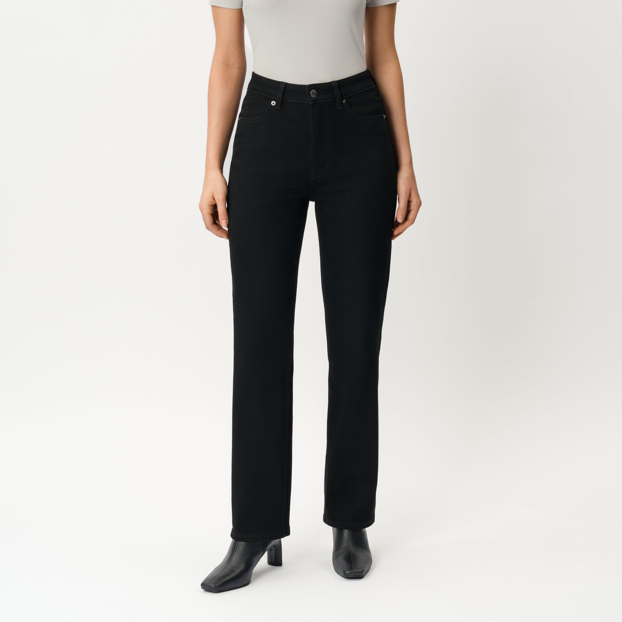 Classic Straight ComfortDenim™ Jeans - Ninepine