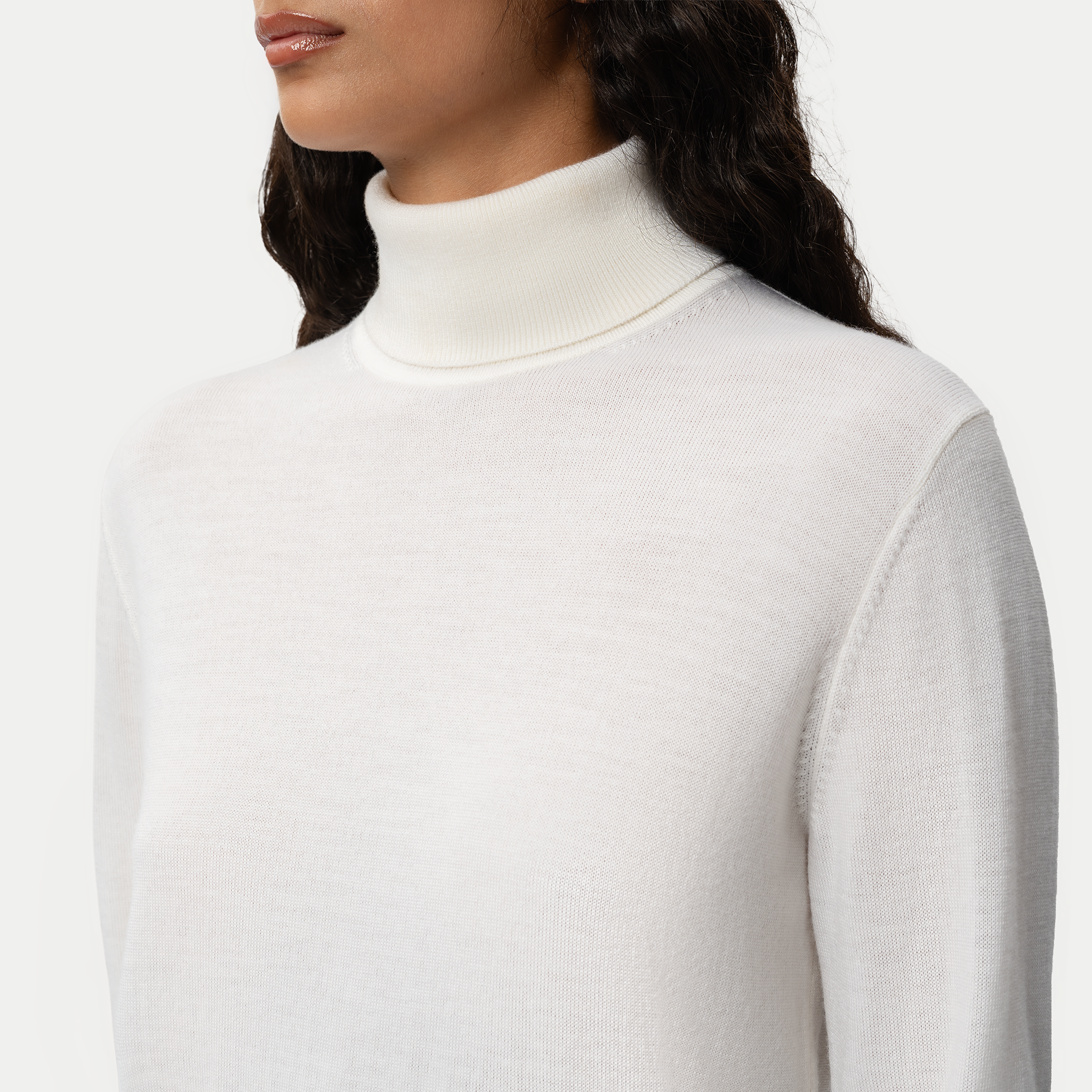 Merino Wool Relaxed Turtleneck - Ninepine