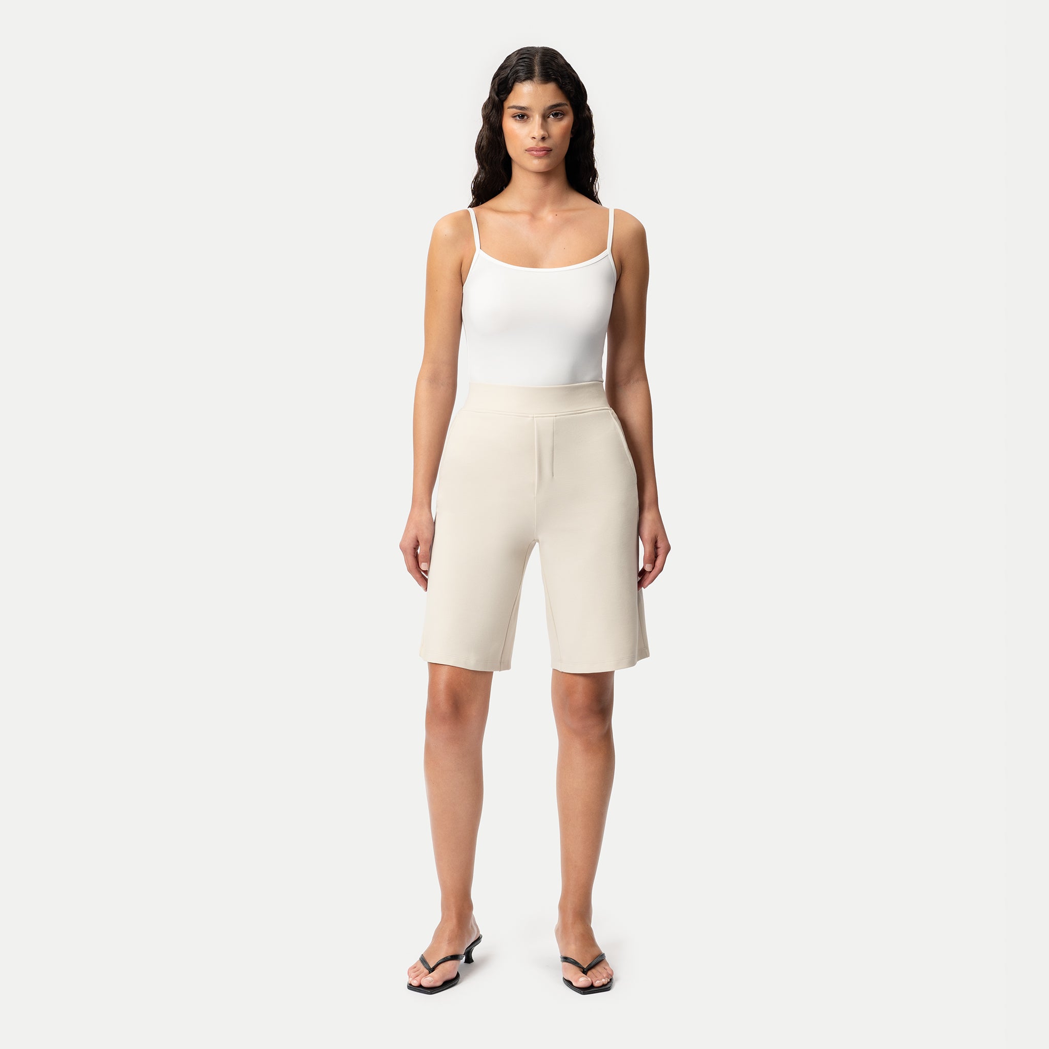 Light Ponte Shorts - Ninepine